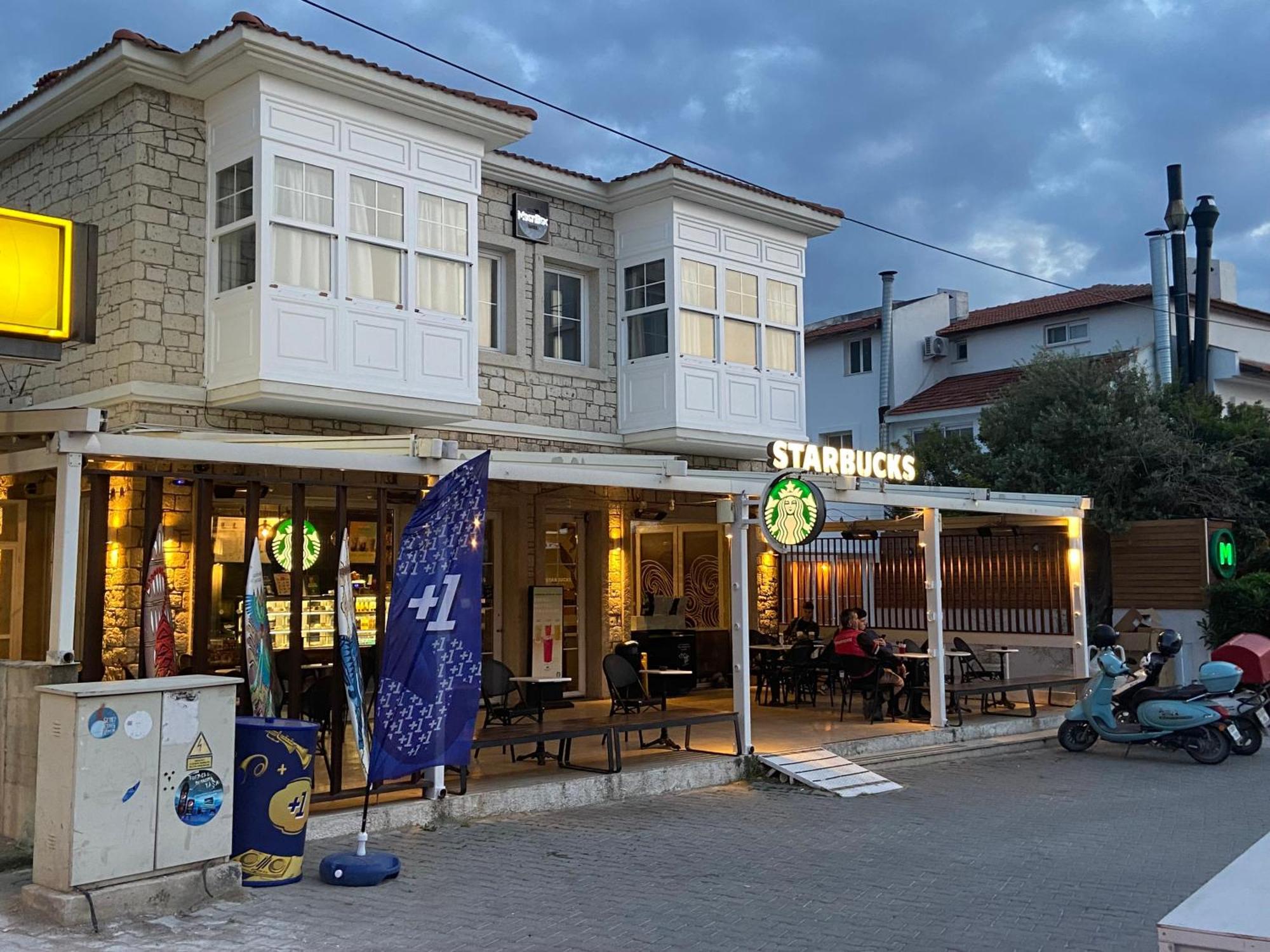 Alacati Moonbox Hotel Bagian luar foto
