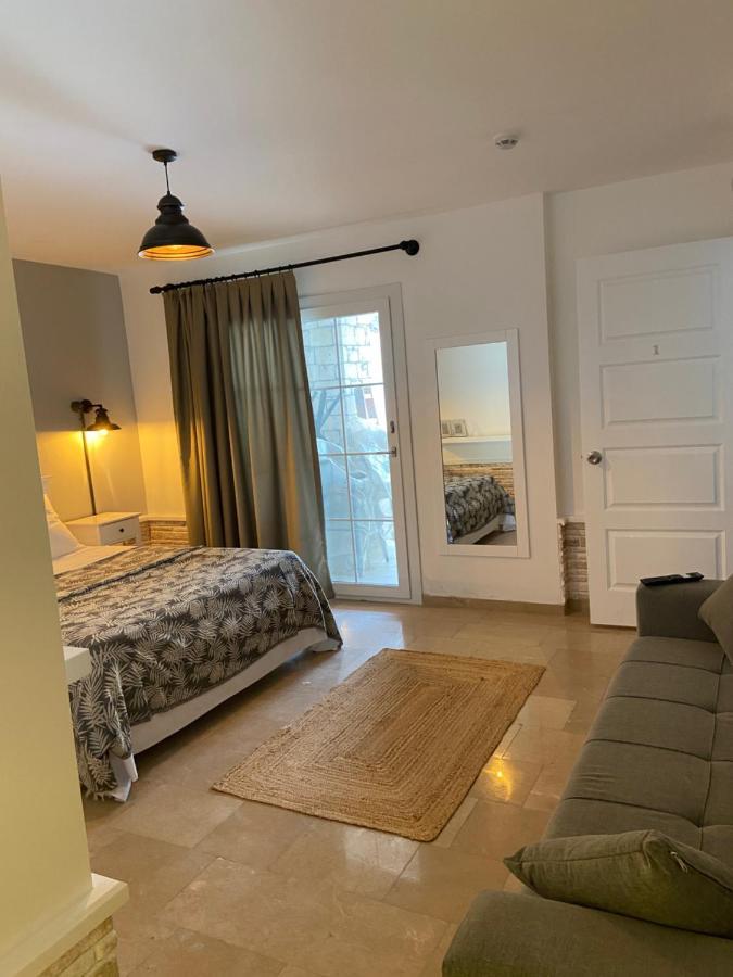 Alacati Moonbox Hotel Bagian luar foto